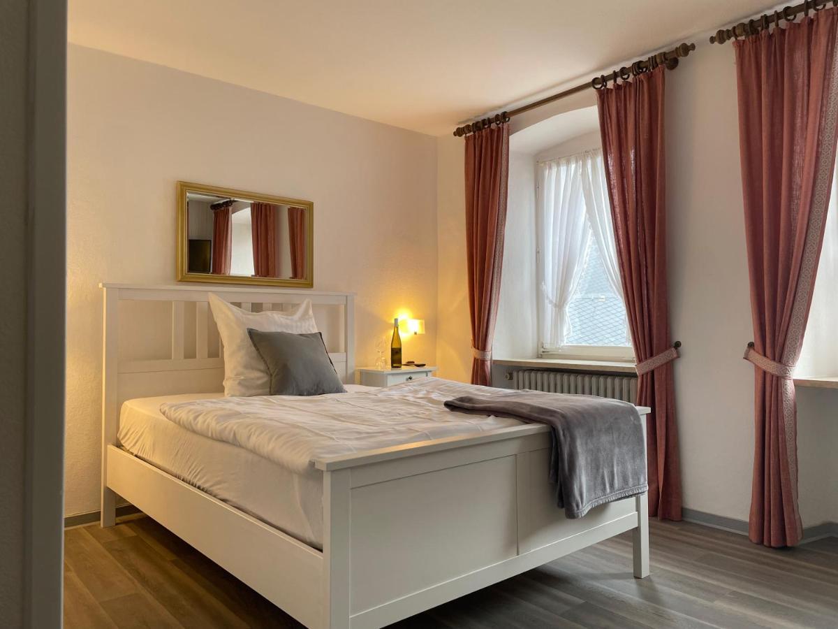 Ratskeller Hotel & Restaurant Krov Luaran gambar