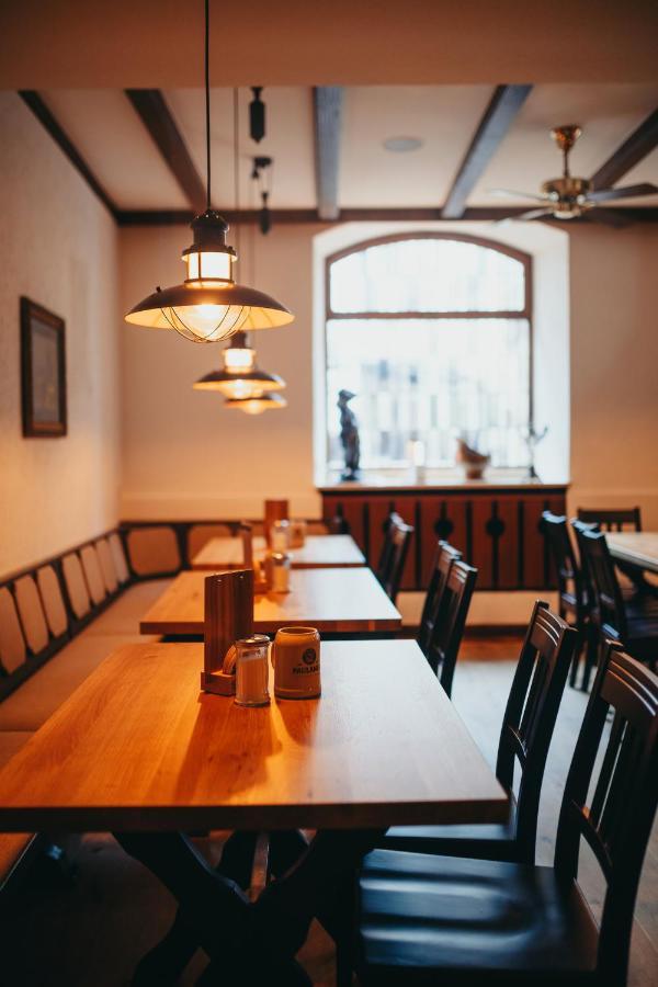 Ratskeller Hotel & Restaurant Krov Luaran gambar