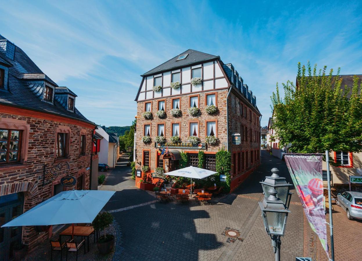 Ratskeller Hotel & Restaurant Krov Luaran gambar